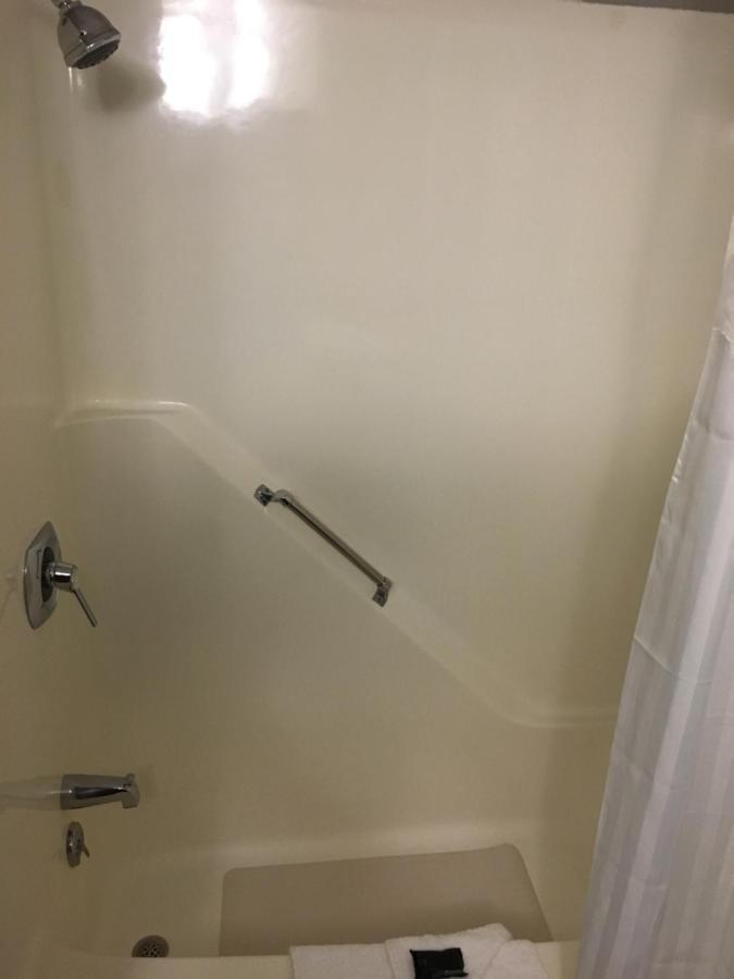 Fairbridge Inn Express Monroe City المظهر الخارجي الصورة
